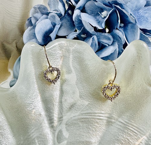 Orecchini a cerchio oro 14 kt a forma di cuore bianchi diamanti chiari - Foto 1 di 4