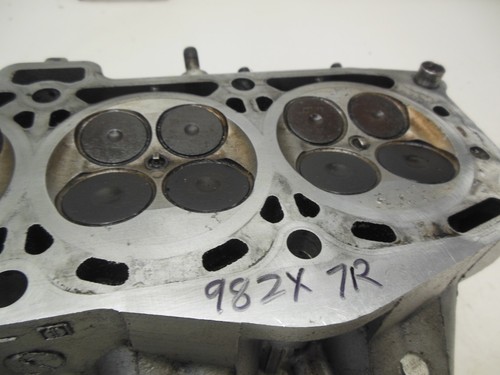 EE28 Kawasaki ZX 7 R 1998 Cylinder Head 11008-1310 Slight Damage - Bild 3 von 15