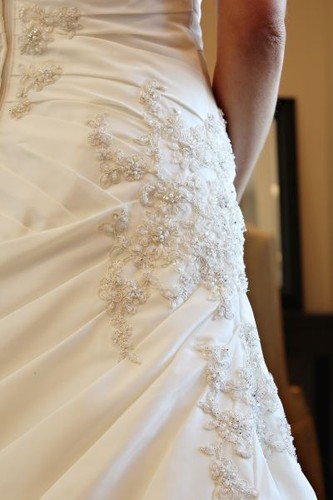 Wedding Dress White Beaded Strapless Sz 6 cleaned,