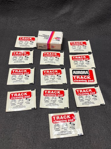 Aurora AFX Track Cleaning Pad 12er Pack Magna-Traction Original 1974 NOS 1 Box - Bild 6 von 7