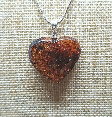 3,8 Gramm schöner echter baltischer Bernstein Cognac Herz Anhänger - Bild 3 von 9