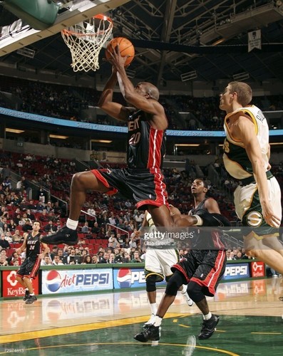 Gary Payton ÚLTIMO JUEGO en Seattle Hof 2007 Super Sonics vs Heat boleto completo 1/10 - Imagen 13 de 22