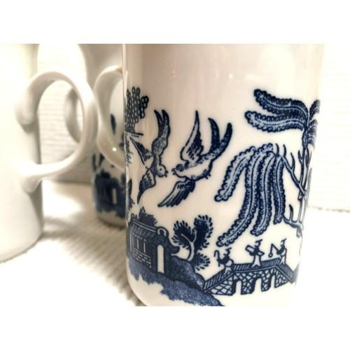 Churchill Blue Willow Tall Mugs Made in England Set Of 5 Vtg Coffee Tea Mug - Picture 3 of 5
