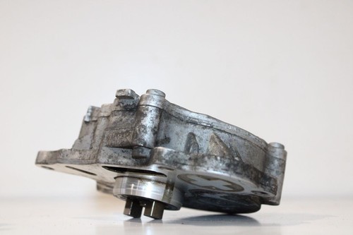 Volkswagen Golf VI 2010 Diesel 77kW Vacuum pump 03L145100G HAI8471 - Picture 2 of 7