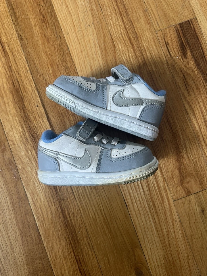 Nike Terminator 2005 Zapatillas bajas para niños EE. UU. 4C niño pequeño azul blanco Foto 2 de 4