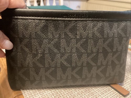 MICHAEL KORS BLACK FANNY PACK NWOT - Picture 4 of 7