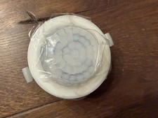Hager EER503 Präsenzmelder 360° Einbau 20 m KNX / 230 V NEU #34