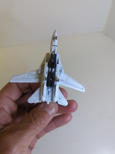 Vintage F-14 Tomcat A143 Diecast Jet With Moveable Retracting Wings - Picture 12 of 12