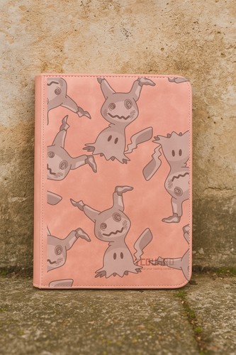 Carpeta Mimikyu grabada con láser Pokemon (hecha a pedido) - Imagen 1 de 4