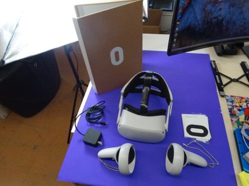 Meta Quest 2 256GB Wireless VR Headset + Extended Battery – Immersive All-in-One - Picture 1 of 16