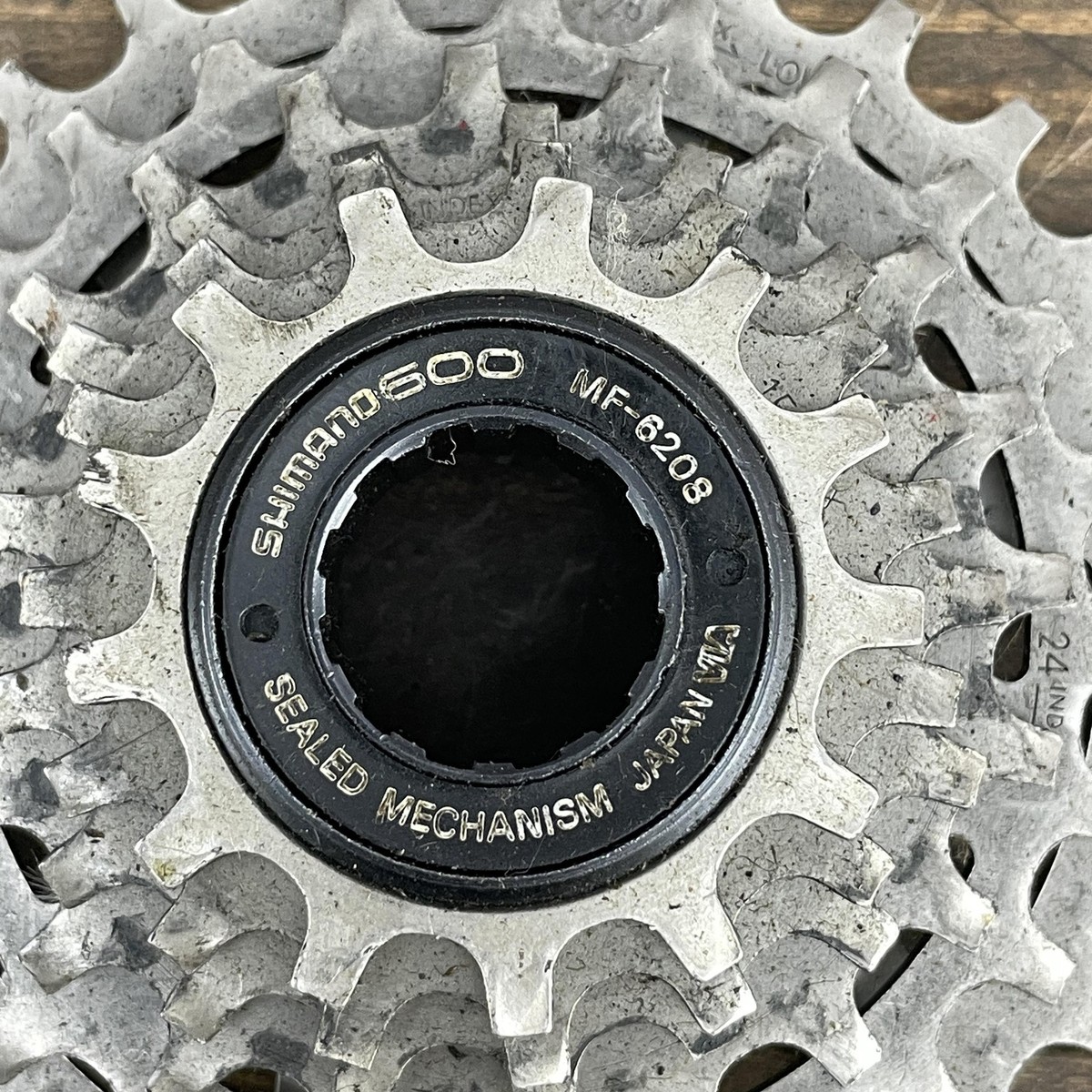 Vintage Shimano 600 MF-6208 6-Speed Freewheel 28t Sealed Mechanism