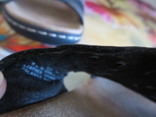 Clark’s biegsame Slipper Sandalen Größe 6,5 schwarz/gelb Perlen Blumen Leder - Bild 6 von 8