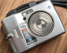 Nikon Coolpix L12 7.1MP Silver Compact Digital Camera English in Works japan