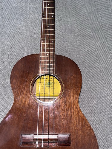 Vintage Giannini Baritone Uke Brazil Mahogany With Stand + New Case. ($75) Value - Picture 2 of 14