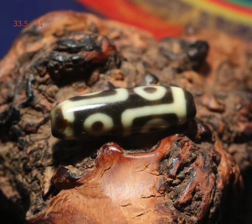 Energy Tibetan Top Old Agate Ivory Color Fold Line 6 Eyed dZi Bead Unique Shape - Picture 2 of 9