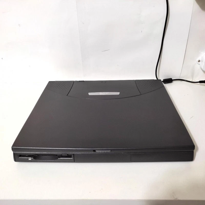 Notebook PC Con Windows 98 Seriale FLOPPY integrato Acer Intel Funzionante 21023 - Immagine 2 di 4