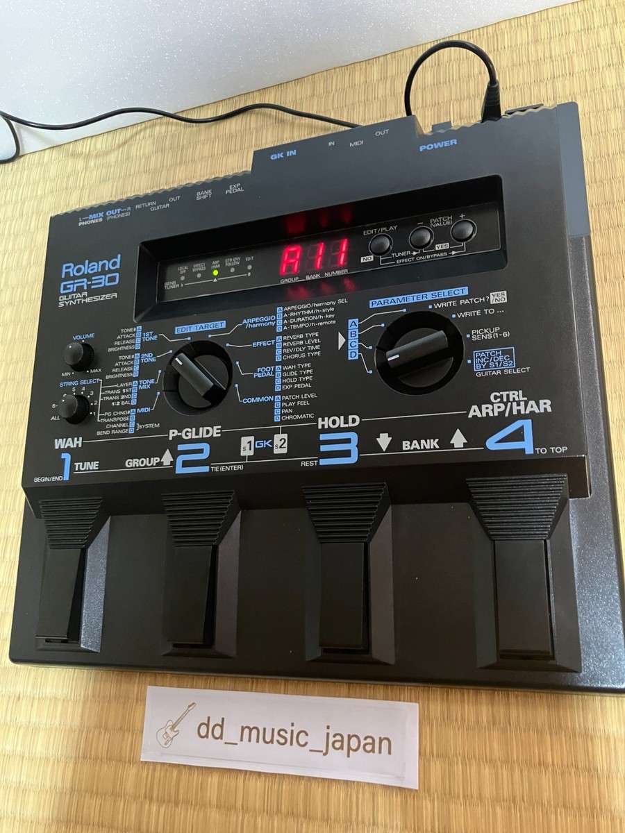 Roland GR-30 GUITAR SYNTHESIZER ローランド Roland GR-30 Guitar synthesizer Multi Effects GR30 Tested Used