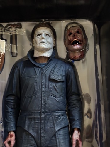 NECA 2018 18 inch Michael Myers Figure In Case Pack Box 1:4 Scale Halloween - Bild 15 von 17