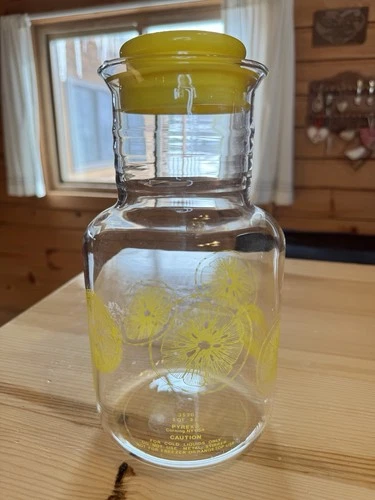 Vintage Pyrex USA 2 Qt /2 L 48 Oz Lemon Slice Lemonade Pitcher Carafe Jar w/ Lid
