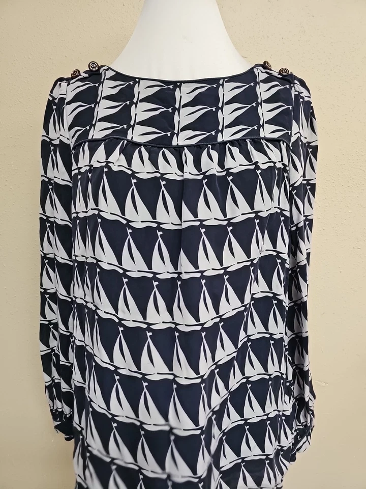 Blusa feminina MILLY OF NEW YORK manga longa gola redonda estampa barco. Tamanho 12 - Imagem 2 de 4