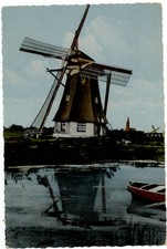 Windmill Kinderdijk Netherlands vintage postcard s313