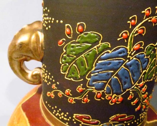 Antique Asian Japanese Satsuma Moriage 12" Vase with Gold Elephant Head Handles - Picture 8 of 11