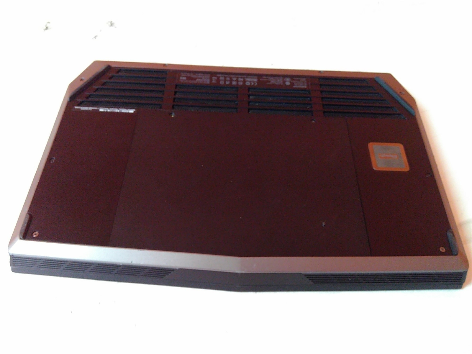 Defective Dell Alienware 17 R3 i7-6700HQ No RAM 0HD GTX 980M NO POWER AS-IS - Picture 10 of 10