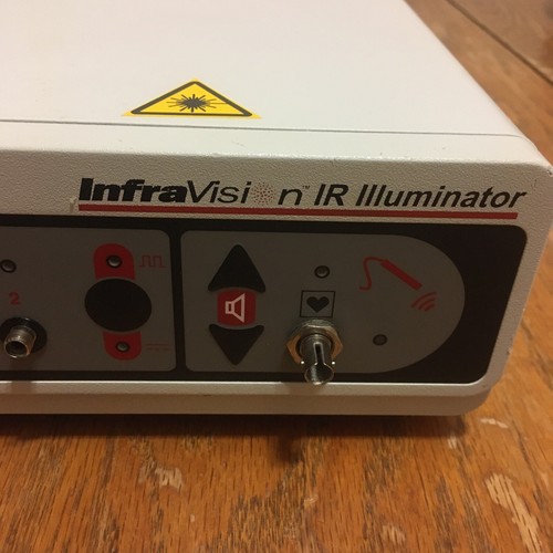 STRYKER ENDOSCOPY 220-180-521 INFRAVISION IR ILLUMINATOR LIGHT SOURCE MACHINE - Picture 2 of 10
