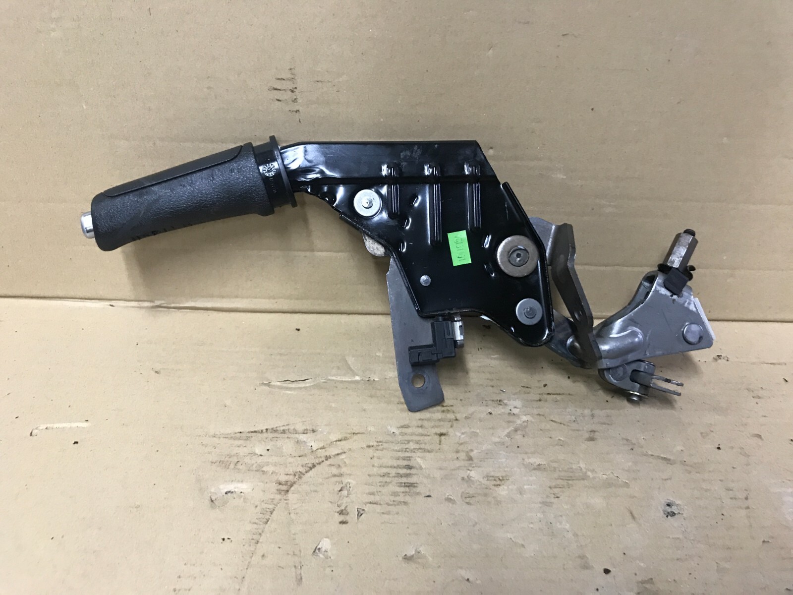 379878 Lever Brake Hand ALFA ROMEO 159 (140) 156061800 for sale 