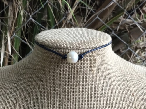 Perlenhalsband mit Geschenktüte, dunkelblaues Leder Perlenhalsband, Geschenk für Sie - Bild 1 von 42