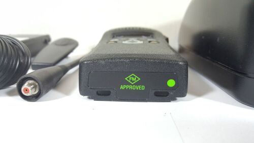 Motorola XTS2500 700 / 800 MHz Model II P25 Radio H46UCF9PW6BN - Zdjęcie 4 z 5