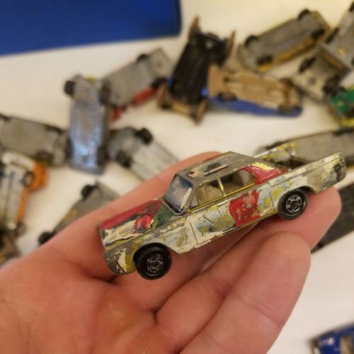 Estuche de Coleccionista Superrápido Matchbox + Coches (Corgi Lesney Hotwheelz Mix) - Imagen 20 de 24