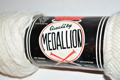 Vintage Acrylic Yarn Quality Medallion Off White 6602 - Picture 1 of 4