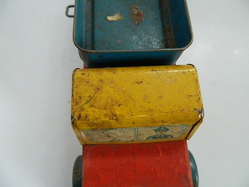 Vintage Dump Truck Wood & Metal Truck - Picture 6 of 9