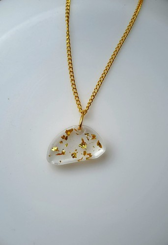 Handmade Resin Pebble shaped necklace with Gold flakes, Gold chain, Artisan - Picture 7 of 7
