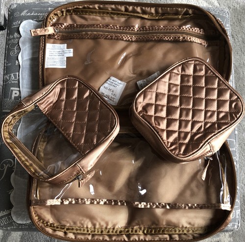 Avon Golden Elegance Quilted Makeup Travel Organizer Bag NEW - Picture 4 of 6