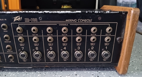 Vintage PEAVEY XR 700 SEVEN CHANNEL DUAL POWERED MIXING CONSOLE - Picture 13 of 18