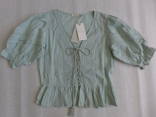 MISS ME Size S V-Neck Embroidered Cotton Lace Up Tassel Peplum Top sage Green - Bild 5 von 11