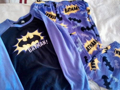 New. Fall Pajamas Set (Batman theme) kids - Picture 7 of 8