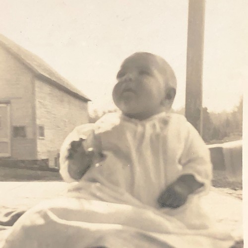 Antique Vintage Photo Candid Snapshot Baby BEATRICE ELIZABETH SAWYER Lily Bay,ME - Picture 1 of 3