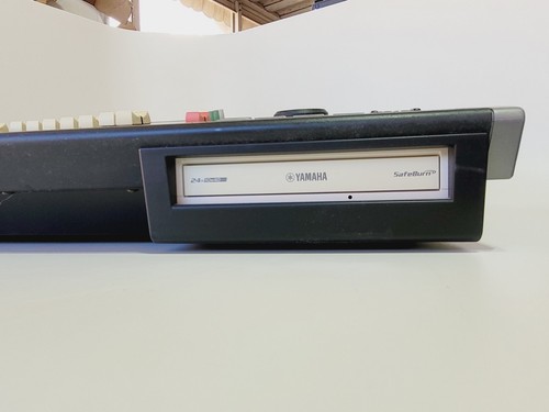 Yamaha AW-4416 Professional Workstation + (2) i/o AD Cards MY8-AD - 24 Inputs - Picture 18 of 23