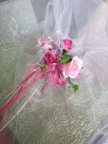 CR05 Silk Bridal or Maid of Honor Flower Bouquet, Prom date or Sweet Sixteen - Picture 7 of 12