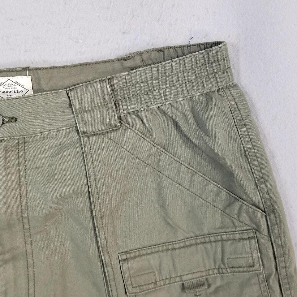 St John's Bay cargo hiking shorts men's 42x 6.5 khaki green cotton comfort waist - Image 3 of 4