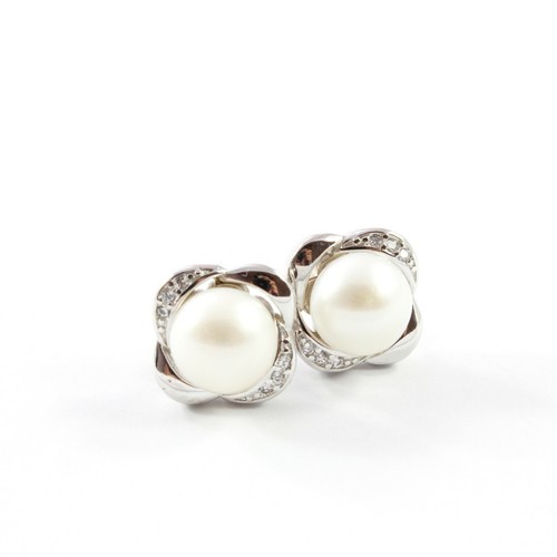 White Freshwater Cultured Pearl Stud Earrings with Sterling Silver 9.5-10.0mm - Picture 3 of 4