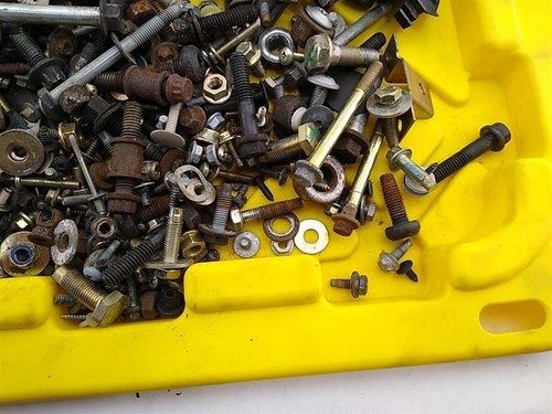 2004 Land Rover Discovery Assorted Disassembly Hardware & Small Parts Lot - Picture 7 of 9