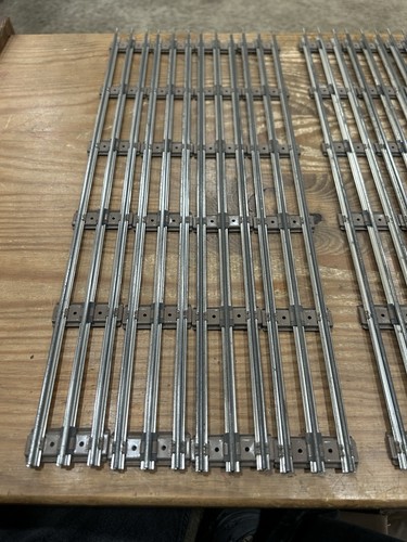 Lot Of 8 Straight K-Line Tubular 3 Rail O Gauge 20” Track . Brown Tie. Clean - Picture 2 of 3