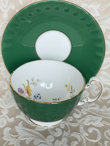 Aynsley Green Cottage Garden Butterfly Floral Tea Cup & Saucer. England Vintage - Imagen 2 de 18