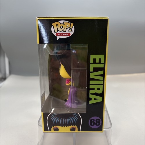 Funko Pop! Icons Elvira Mistress of the Dark 40 Years Elvira #68 Black Light EEE - Bild 2 von 6
