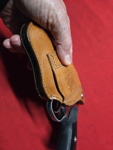 Bianchi #5BHL 38/357 Tan Leather Holster. Fit's Ruger SP101 3 Inch. - Picture 4 of 6