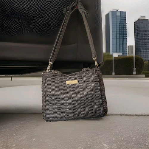 Ju-Ju-Be  Diaper Bag Baby "Queen" Model Black and White Chevron Gold Hardware - Picture 1 of 19